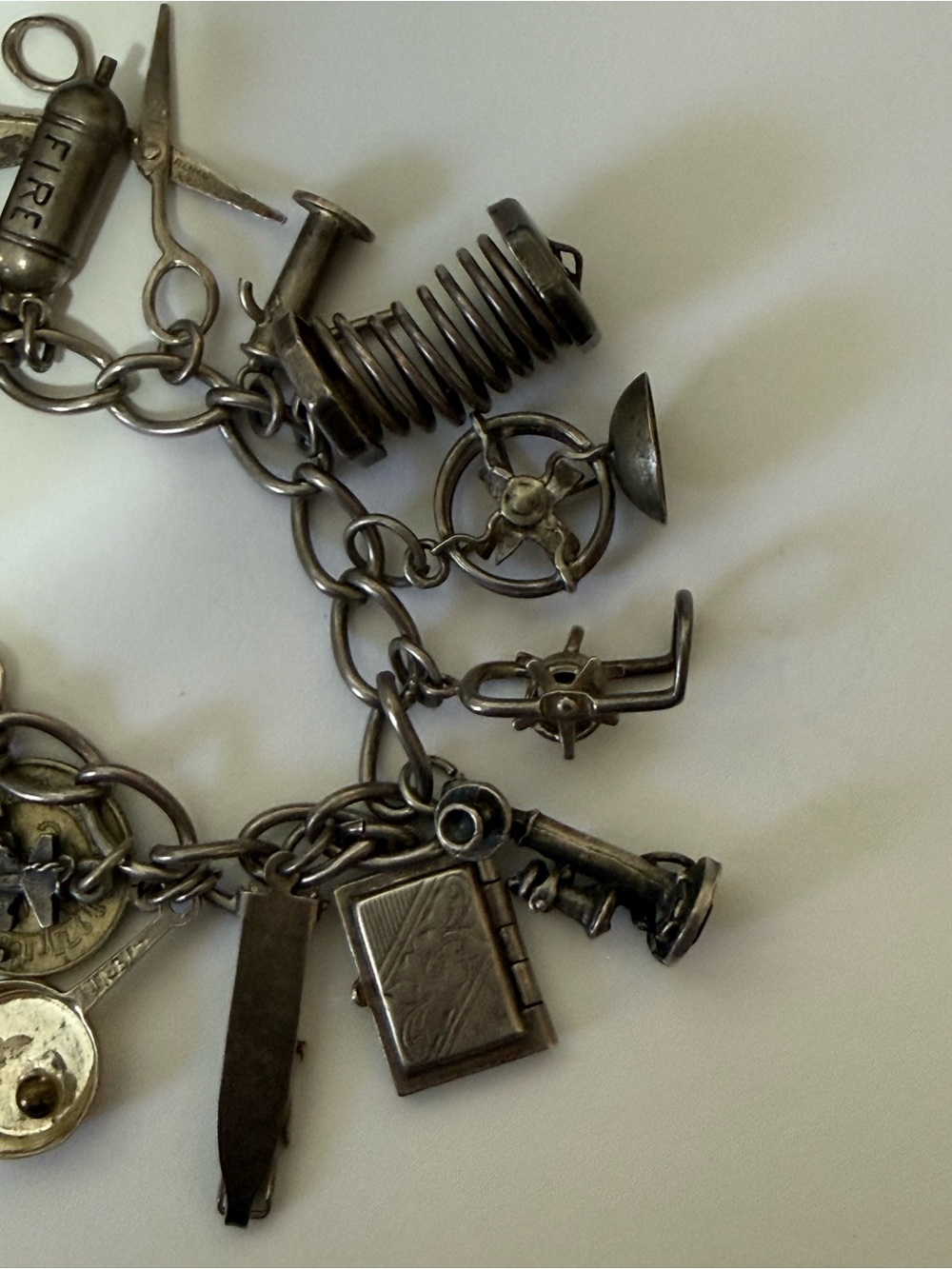 Vintage Sterling Silver Charm Bracelet with Assorted Charms - Picture 5 of 10